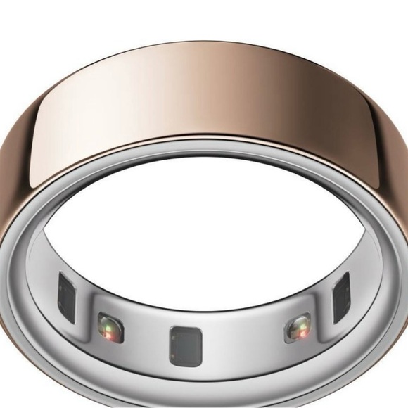 Oura Ring 4 Rose Gold - Size 8. Retail $525.worn for a week - Picture 1 of 4